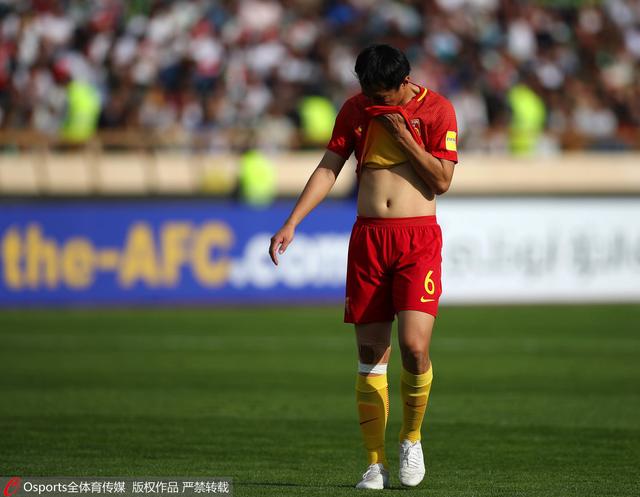 在回答球迷提问时，The Athletic记者奥恩斯坦透露，切尔西不考虑引进门将，俱乐部的重点更可能是前场。